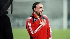 Gelandang Bayern Muenchen, Franck Ribery dalam sesi latihan tim pada 9 Desember 2008 di Stade Gerland, Lyon, sebelum partai Liga Champion antara Lyon vs Bayern Muenchen. AFP PHOTO/PHILIPPE MERLE