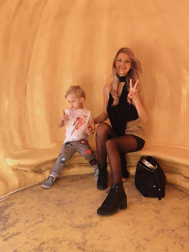 Freddie dan sang ibu, Brianna Jungwirth (Instagram/ briannarealaccount - Freddie, putra Louis Tomlinson (Instagram/ briannarealaccount - https://www.instagram.com/p/Bop4demHyxH/)
