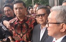 VIDEO: Salam Metal Relawan Kawal Ketat Hasto PDIP Usai Diperiksa, Keras Teriak 'Pulang-Pulang' di KPK