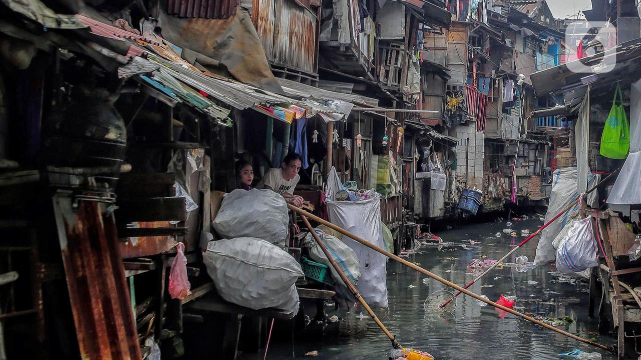 Potret Nyata Kemiskinan di Balik Megahnya Kota Jakarta