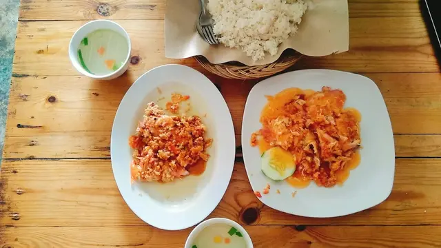 Rekomendasi Tempat Makan Ayam Geprek Legendaris di Jogja