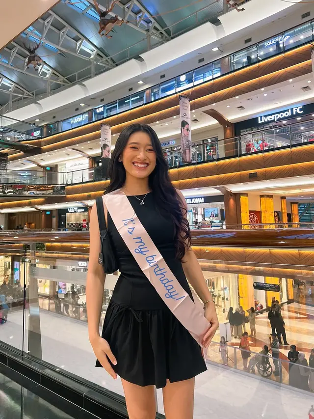 6 Potret Amanda Caesa di Ultah ke-22, Parto Patrio Beri Kejutan Birthday Lunch