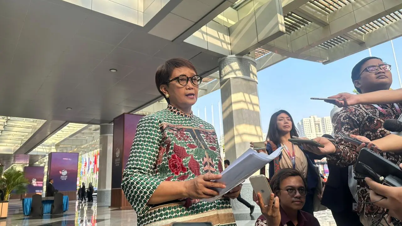 Menteri Luar Negeri Retno Marsudi saat ditemui media di sela-sela KTT ke-43 ASEAN, Selasa (5/9/2023). (Liputan6/Benedikta Miranti)