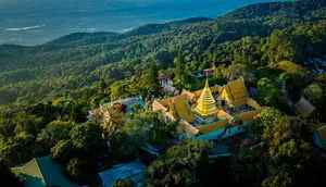 Pemandangan Kota Chiang Mai dari Gunung Doi Suthep. (Dok: IG @steve_murray_photo&nbsp;https://www.instagram.com/p/Bt1aHV4juPm/?igsh=MWtqcTh5dDRpdnJuNg%3D%3D)