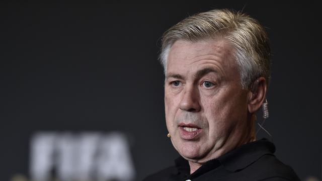Carlo Ancelotti memberikan dukungan kepada tim nasional Prancis untuk menjadi juara di Piala Eropa 2016 (AFP PHOTO / FABRICE COFFRINI)