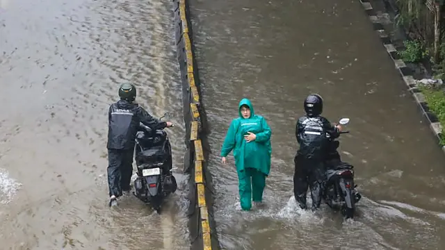 Banjir Rendam Kawasan Jembatan Tiga, Aktivitas Warga Terganggu