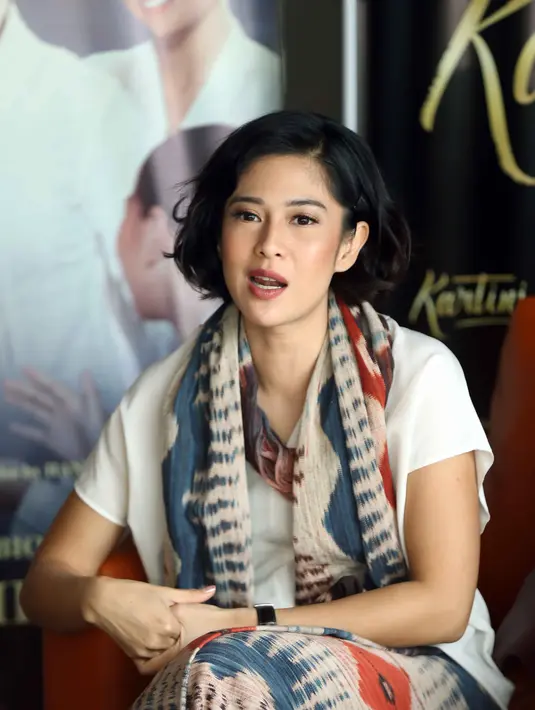 “Penggemar. Adalah elemen penting bagi karir saya. Karena merekalah yang ikut menghidupkan industri film.Tanpa penonton, tanpa penggemar, saya dan kami semua dalam dunia film tak akan ada artinya,” tulisnya. (Nurwahyunan/Bintang.com)