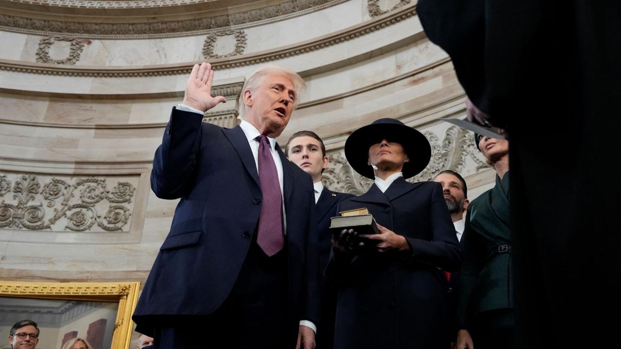 Ucapkan Sumpah Jabatan, Donald Trump Resmi Jabat Presiden ke-47 Amerika Serikat