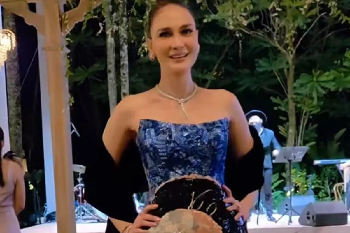 Pesona Memukau Luna Maya di Resepsi Pernikahan Kedua, Kenakan Gaun Berhias Lukisan Sang Ayah