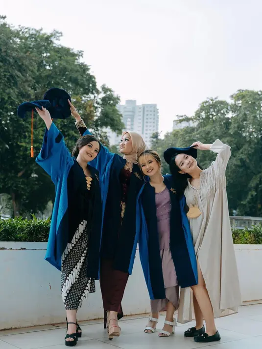 [Instagram/atharania]