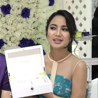 Chacha Frederica akhirnya memutuskan bentuk cincin perkawinannya dengan Dico.