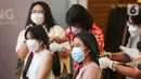 Donatur saat dipotong rambutnya pada kegiatan Hair to Share di MRCC Siloam Hospitals Semanggi, Jakarta, Rabu (03/02/2021). Hasil dari rambut yang didonasikan akan dibuatkan wig untuk pasien kanker yang membutuhkannya. (Liputan6.com/Fery Pradolo)