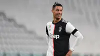 1. Cristiano Ronaldo (130 gol) - Cristiano Ronaldo menempati posisi pertama sebagai pencetak gol di Liga Champions. Pemain asal Portugal ini mencetak 130 gol dari penampilannya bersama Manchester United, Real Madrid dan Juventus di Liga Champions. (AFP/Miguel Medina)