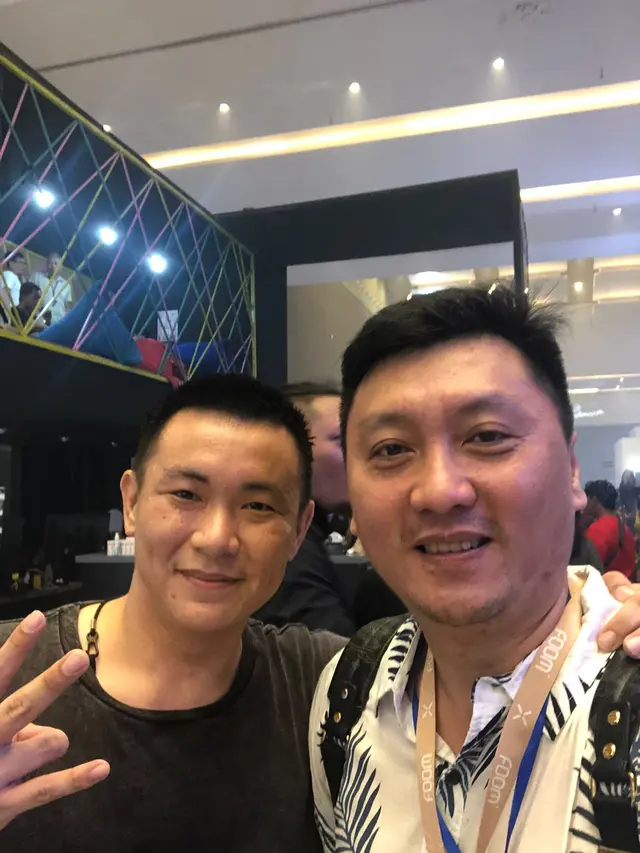 PT Vape Revolusi Indonesia menampilkan cita rasa berkarakter melalui 6 varian baru liquidnya.