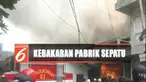Tak ada korban jiwa dalam musibah ini, karena sejumlah pekerja langsung berhamburan untuk menyelamatkan diri sebelum api membesar.