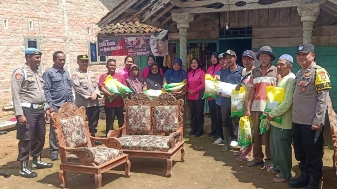 Polres Lampung Barat Salurkan Bantuan Darurat untuk Korban Angin Puting Beliung