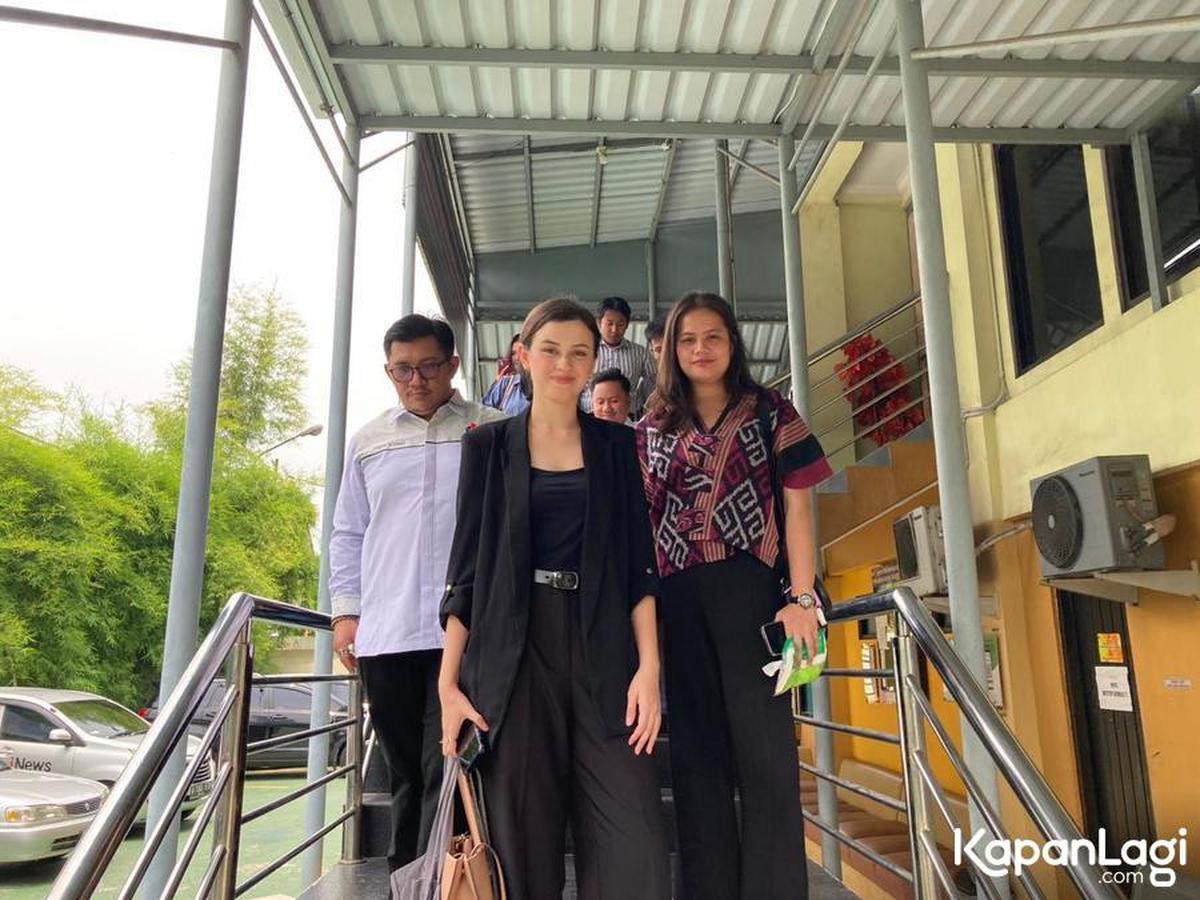 Kimberly Ryder Mengungkap Pengalaman KDRT Sejak Awal Pernikahan dengan Edward Akbar