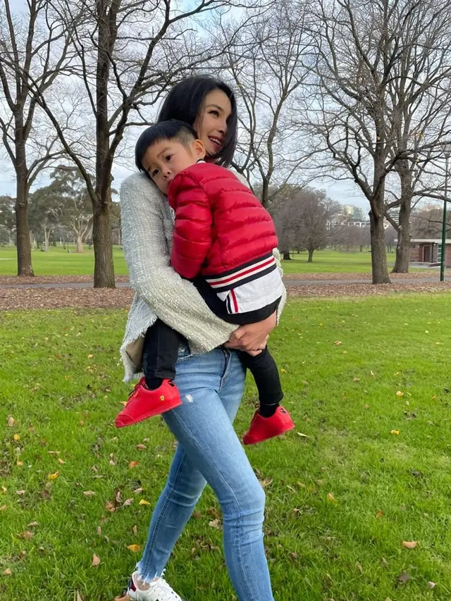 Bersama Mertua, Ini 6 Potret Sandra Dewi Liburan ke Australia