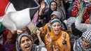 Ribuan pengunjuk rasa turun ke jalan di beberapa ibu kota Timur Tengah untuk mendukung warga Palestina di tengah serangan udara Israel di Gaza sebagai pembalasan atas serangan mendadak Hamas pada 7 Oktober. (FADEL SENNA / AFP)