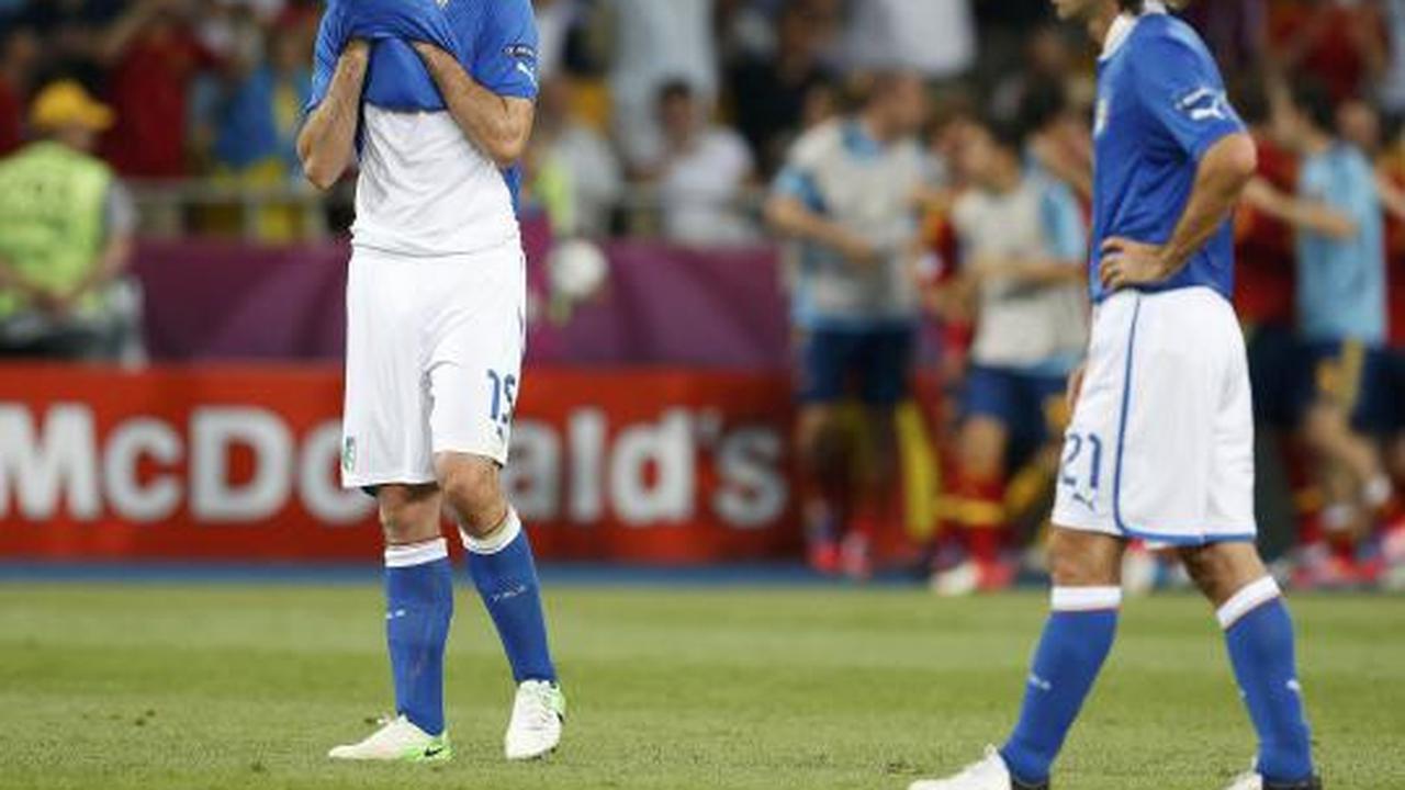 Bantai Italia, Spanyol pertahankan juara Eropa