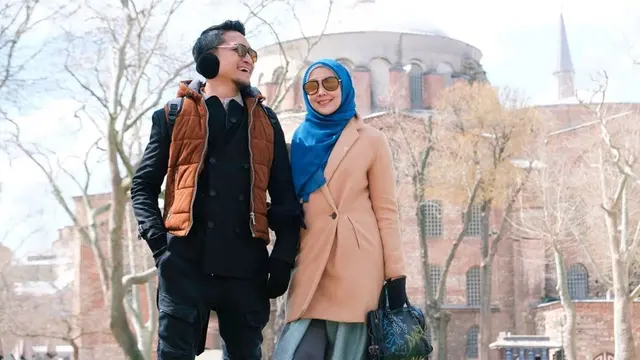 [Fimela] Arie Untung dan Fenita Arie