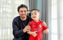 9 Potret Pemain Timnas Nathan Tjoe-A-On Main ke Rumah Raffi Ahmad, Akrab dengan Rayyanza hingga Main Bola Bareng Rafathar