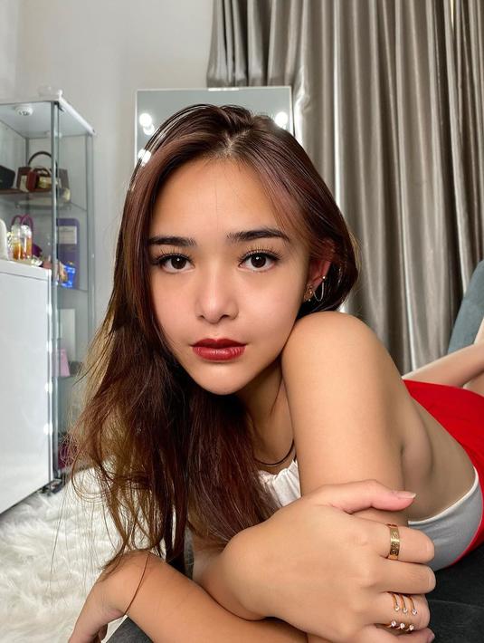 Sebulan di Rumah Aja, Amanda Manopo Sudah Mulai Mati Gaya - Page 1 - News & Entertainment Fimela.com