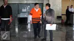 Dirut PT Traya Tirta Makassar Henky Widjaya usai menjalani pemeriksaan terkait kasus dugaan suap kerjasama rehabilitasi kelola dan transfer untuk instalasi pengelolaan PDAM Kota tahun 2006-2012, Jakarta, Selasa (4/8/2015). (Liputan6.com/Helmi Afandi)