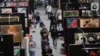 Suasana Indonesian Art Festival "Pesta Seni Rupa Indonesia" di Museum Nasional, Jakarta, Minggu (10/11/2019). Festival yang digelar 9-18 November 2019 ini menghadirkan karya lukis dan patung hasil goresan 200 seniman dari berbagai daerah di Indonesia. (merdeka.com/Iqbal S. Nugroho)