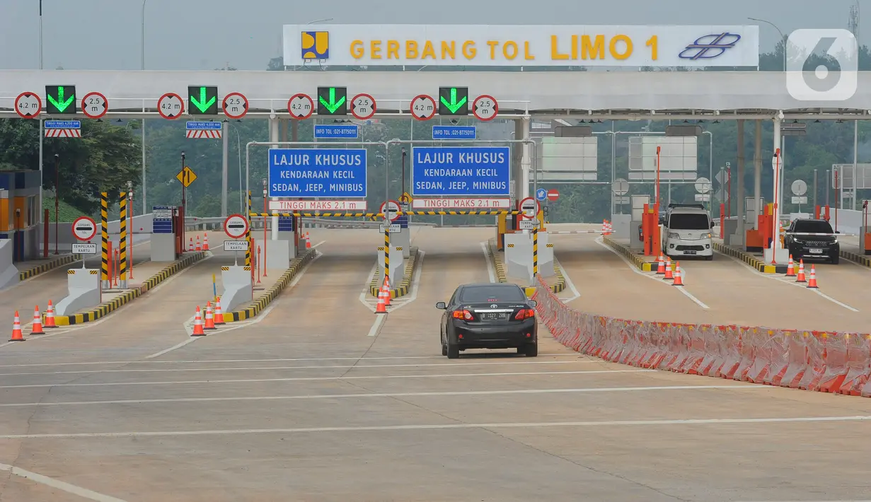 Ruas tol baru ini diharapkan dapat memperlancar lalu lintas saat libur Natal dan Tahun Baru (libur Nataru) 2023/2024. (merdeka.com/Arie Basuki)