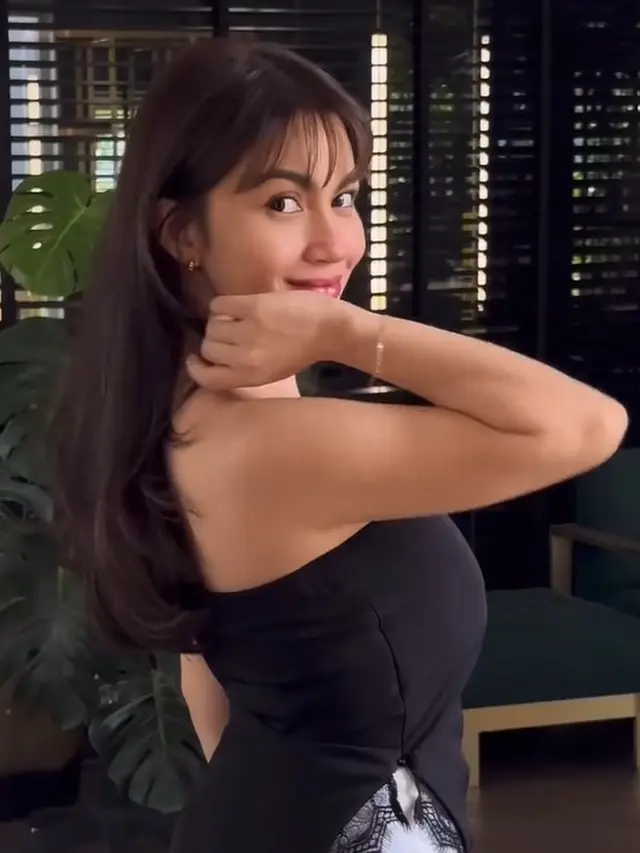 Ariel Tatum dengan rambut baru (Instagram/arieltatum)