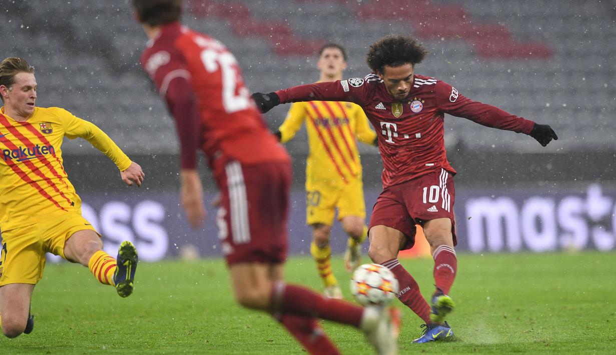 Jelang akhir babak pertama, pasukan Julian Nagelsmann tersebut mencetak gol kedua melalui aksi Leroy Sane. (AFP/Christof Stache)