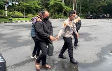 Enam Tersangka Kasus Narkoba AKBP Didik Dibawa ke Bareskrim Polri