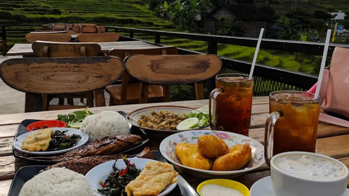17 Rekomendasi Tempat Makan di Kulon Progo untuk Liburan Tahun Baru, Enak dan View-nya Juara
