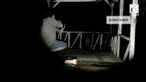 Sebuah video tengah menjadi pembicaraan karena aksi seorang pria saat bertemu dengan sosok pocong. Bukannya takut atau kabur, pria tersebut malah ketapel si pocong.