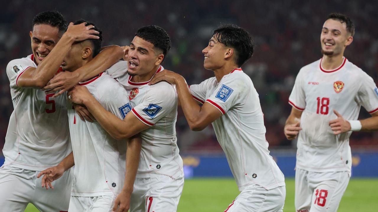 FOTO: Sejarah Baru! Indonesia Taklukan Arab Saudi, Bikin GBK Membara
