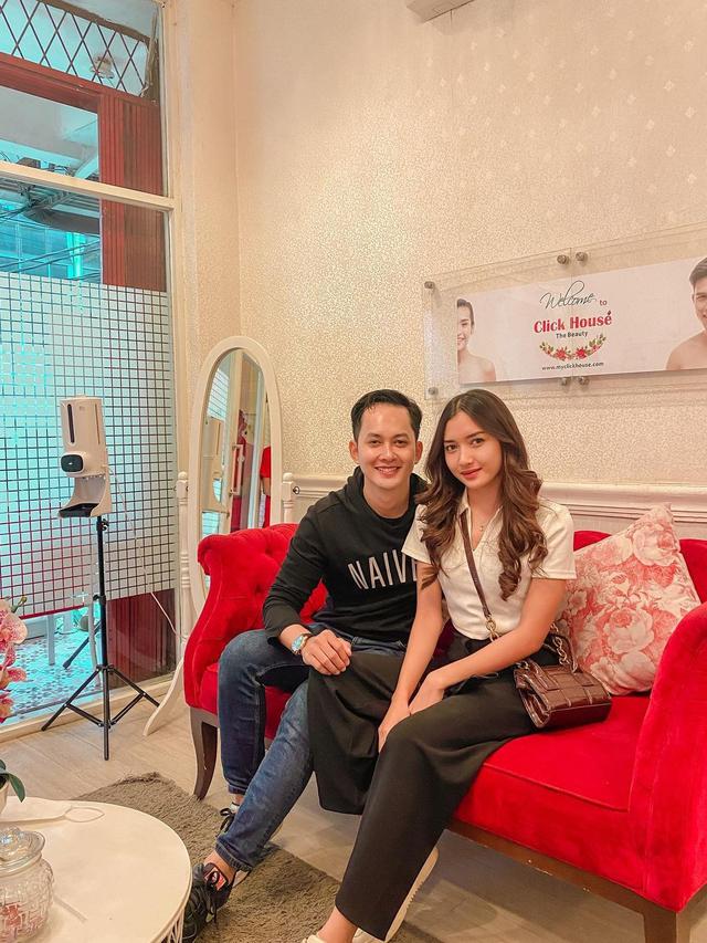 Beda Usia 14 Tahun, Ini 6 Potret Kiki Farrel dan Yuriska Patricia Resmi Pacaran