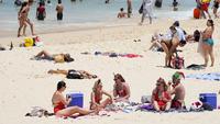Kemlu RI: Indonesia Kecam Penembakan di Pantai Bondi Sydney