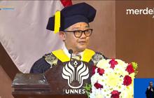 VIDEO: Mendikdasmen Sentil Orang Narsis "Dikit-dikit Upload, yang Penting Viral Soal Moral Belakangannya"