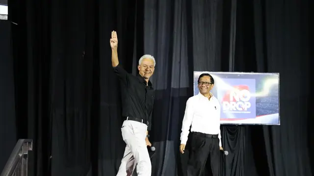 Pasangan Calon Presiden (Capres) dan Calon Wakil Presiden (Cawapres) nomor urut 3, Ganjar Pranowo - Mahfud MD berkesempatan hadir dalam acara Gagas RI Kampus Kompas bertajuk "Pemimpin Bicara Bangsa" di Airlangga Convention Center, Kampus C Universitas Air