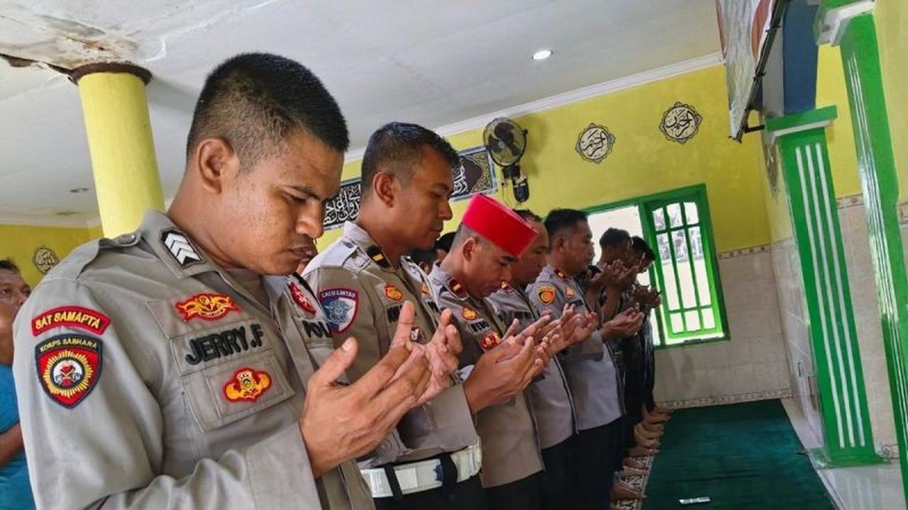 Wujud Empati, Polres Bangka Tengah Gelar Salat Gaib untuk Pengemudi Ojek Daring yang Wafat Saat Aksi di Jakarta: Sebuah Kisah Solidaritas
