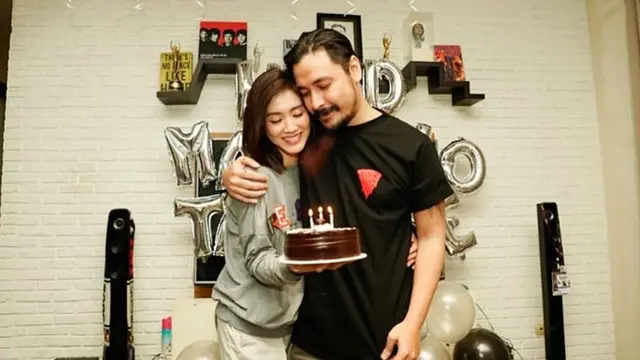 6 Potret Cantik Susan Tanoe, Wanita yang Kini Jadi Kekasih Baru Ello