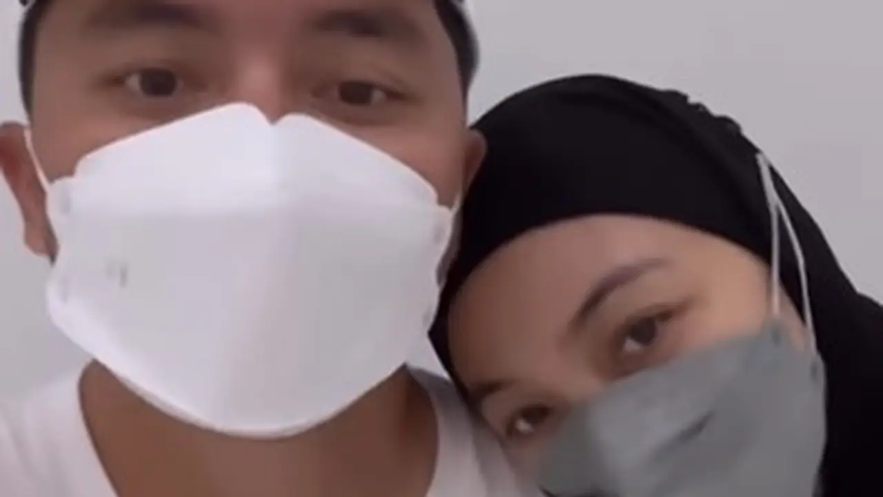 Omesh dan Dian Ayu ke IGD barengan (Instagram/omeshomesh)