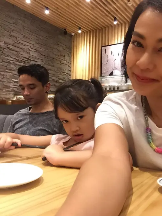 Endhita dan Onchi Ungu