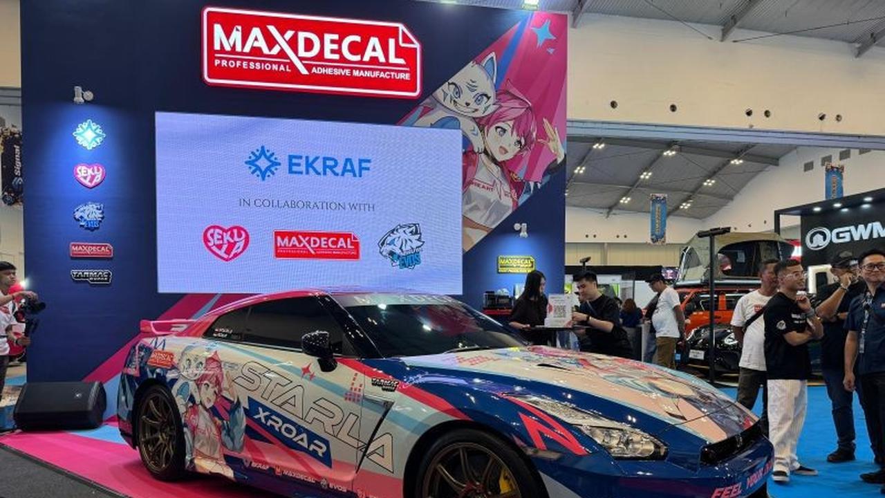 Wamenekraf Apresiasi Kolaborasi Maxdecal SekuyaEVOS di IMX 2025: Nissan GTR R35 Jadi Kanvas Multiverse Kreatif