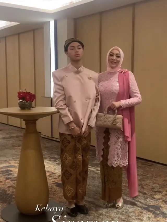 Keanu Massaid di Siraman Aaliyah Massaid. [@angelinasondakh09]