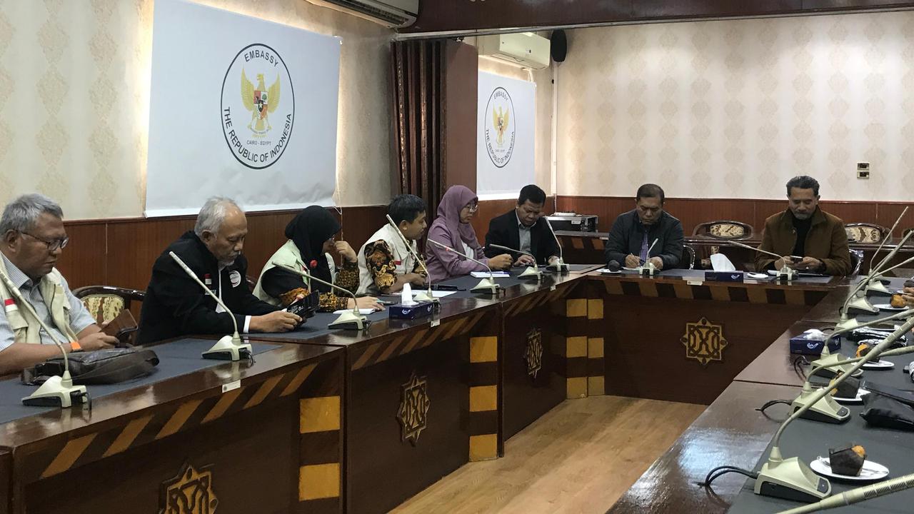 Delegasi Bulan Sabit Merah Indonesia (BSMI) saat mengunjungi kantor Kedutaan Besar Republik Indonesia (KBRI).