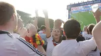 Kabar dari Prancis: Mau Dugem Sambil Nonton Sepak Bola di Paris?