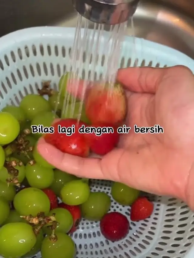 Hanya dengan 1 Bahan Dapur, Begini Cara Hilangkan Lapisan Lilin pada Anggur