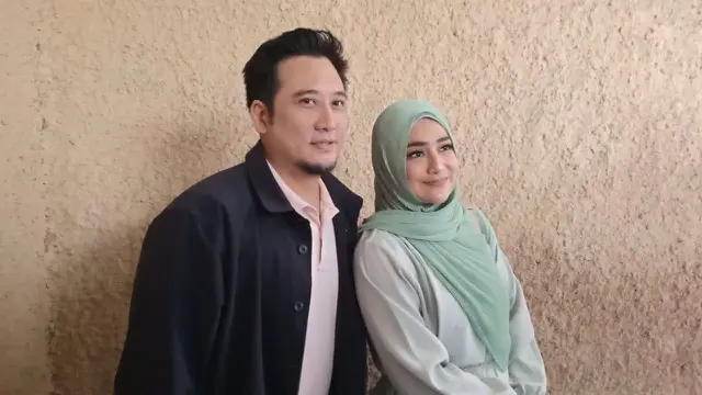 Tengku Firmansyah dan Cindy Fatikasari